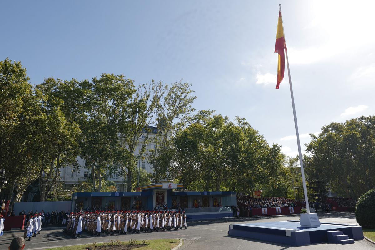 MADRID, 12/10/2025.- Vista general del desfile de las Fuerzas Armadas con motivo de la Fiesta Nacional este domingo en Madrid. EFE/Chema Moya