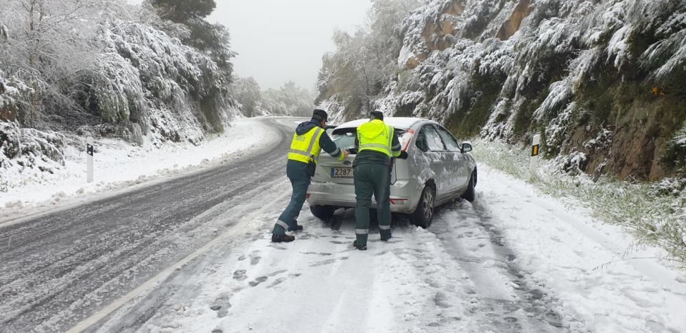 Tráfico obliga a circular a menos de 100 kilómetros por hora en A Gudiña, A Mezquita, Ríos o Vilardevós.