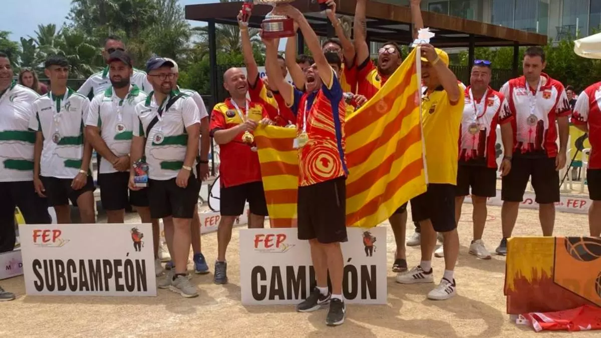 Doblet catal角 al Campionat d*Espanya de Comunitats