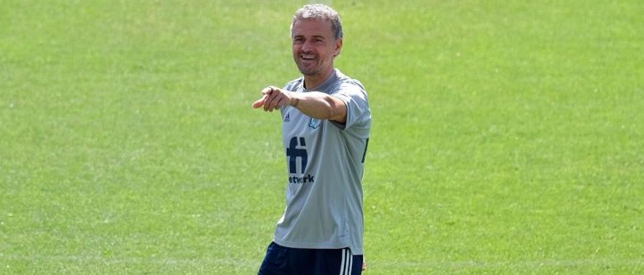 Luis Enrique, seleccionador nacional, en la sesión de entrenamiento del sábado en La Rosaleda.