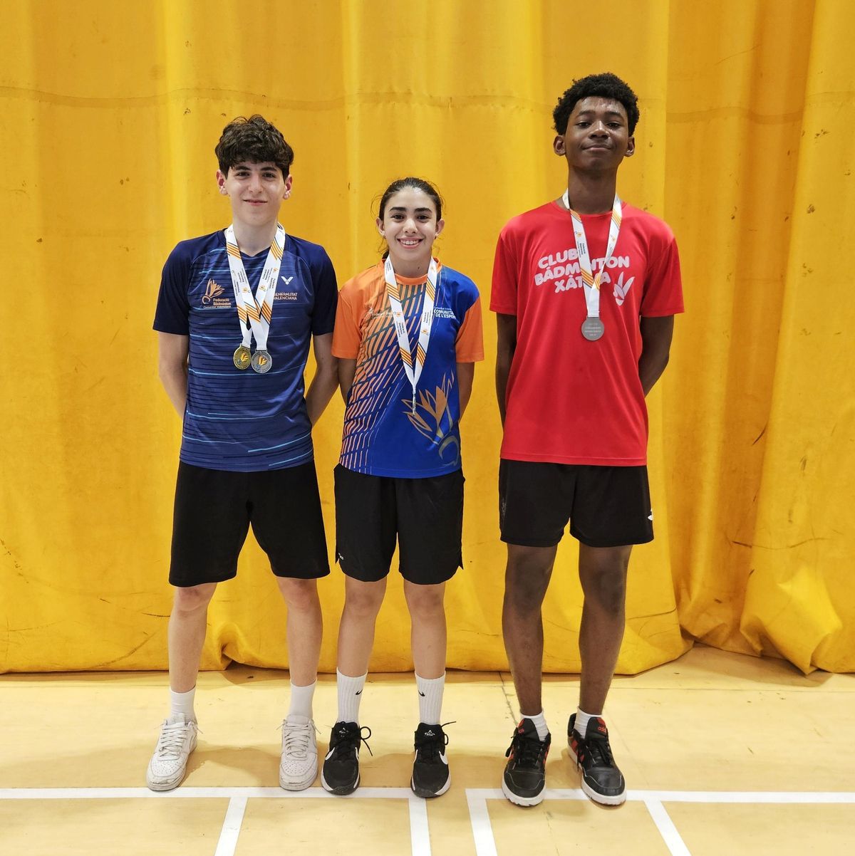 Los medallistas del CB Xàtiva en la categoría Sub-19 en el torneo TTR de Enguera.