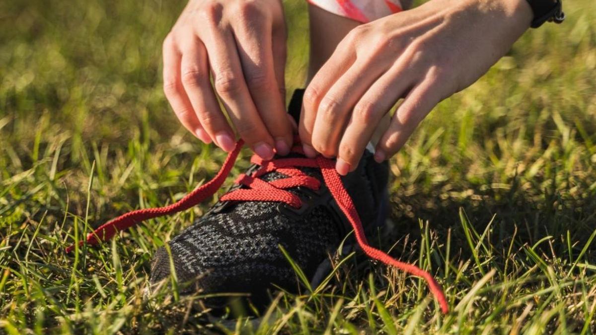 Las mejores zapatillas de senderismo para caminar durante horas: ligeras y con un agarre brutal