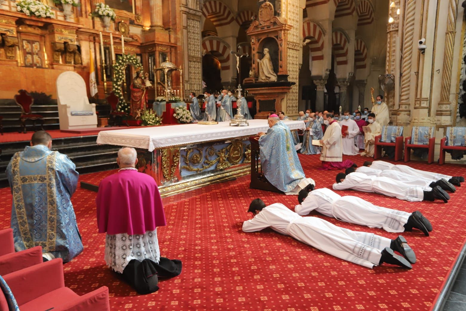 Ordenación de nuevos diáconos en la Catedral de Córdoba