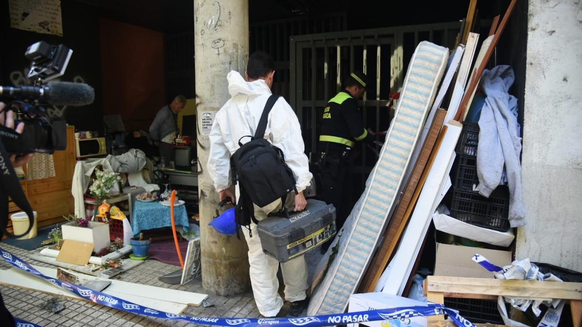 La Brigada Científica analiza el origen del incendio en el edificio okupa de Zaragoza