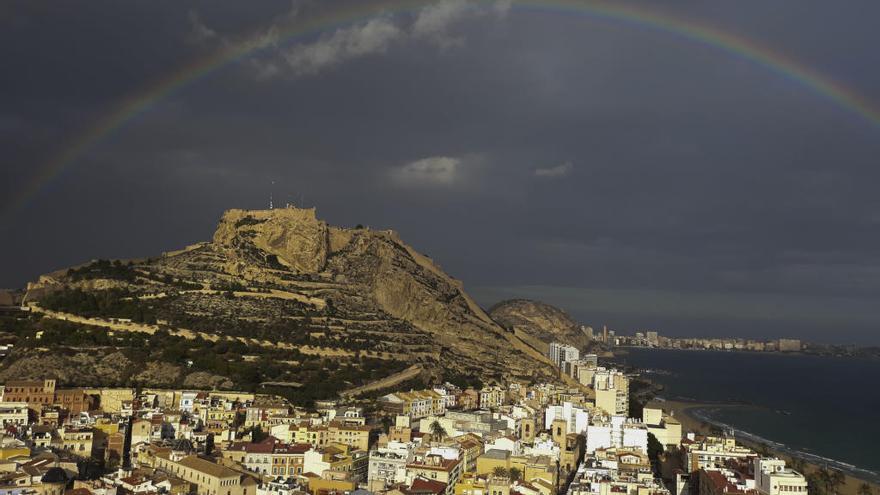 Espectacular arcoíris en Alicante