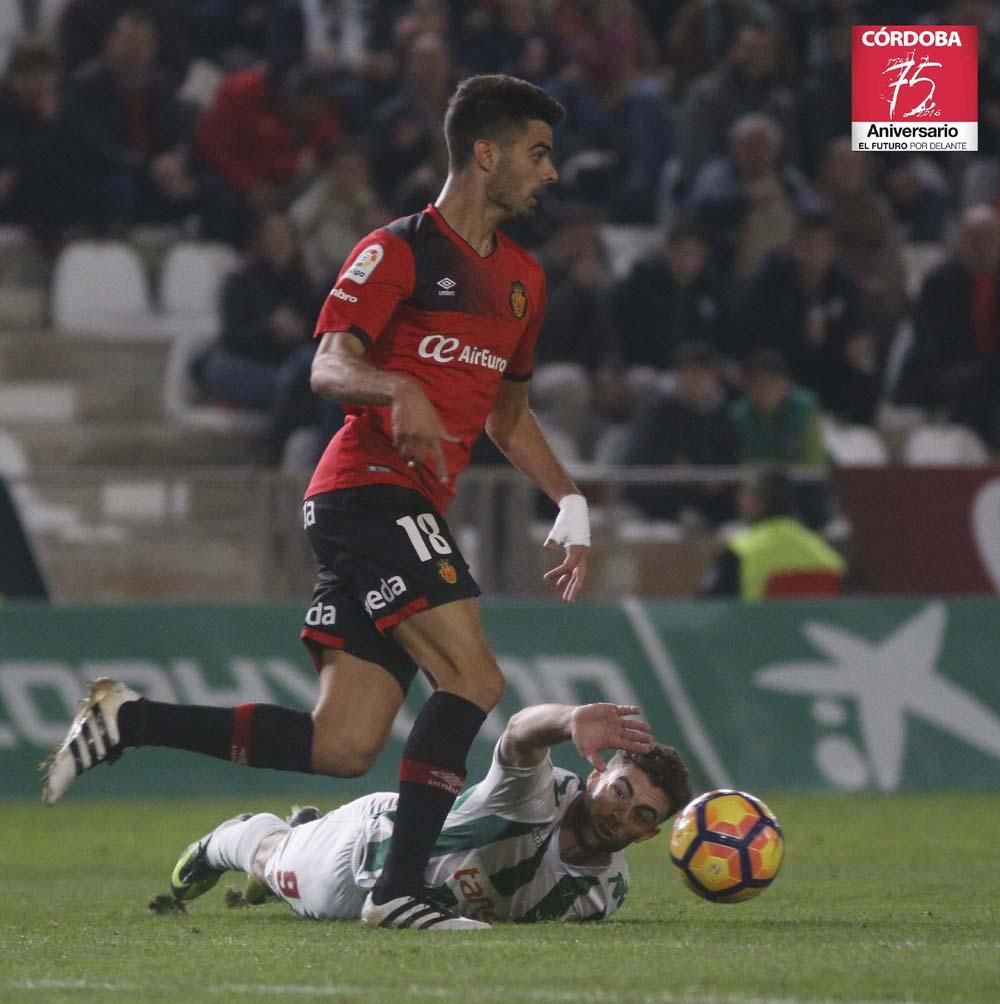 El Córdoba cae 0 a 2 ante el Mallorca.