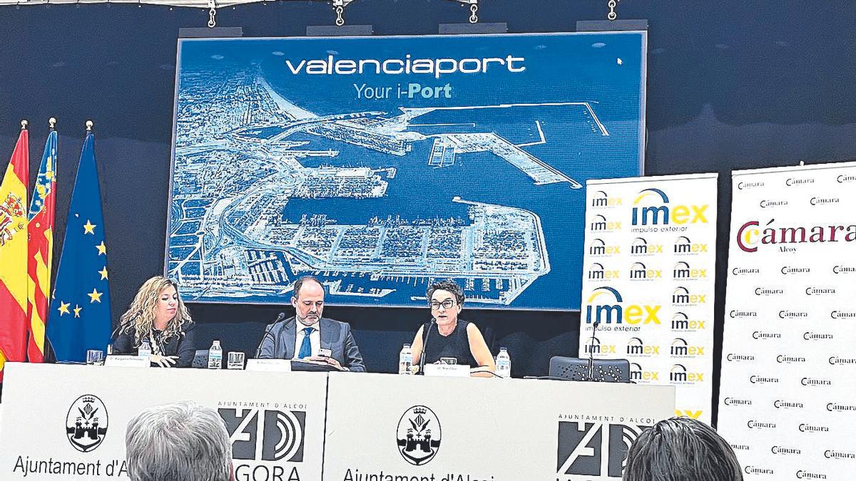 La presidenta de Valenciaport, Mar Chao, durante su intervención en la jornada.