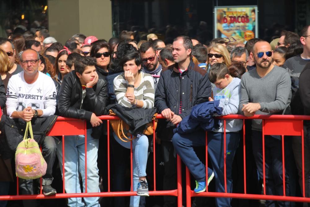 Búscate en la mascletà del 5 de marzo