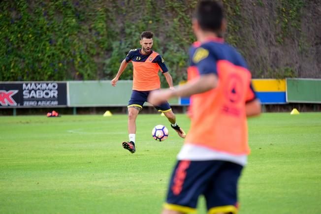 Entrenamiento UD Las Palmas en Barranco Seco ...