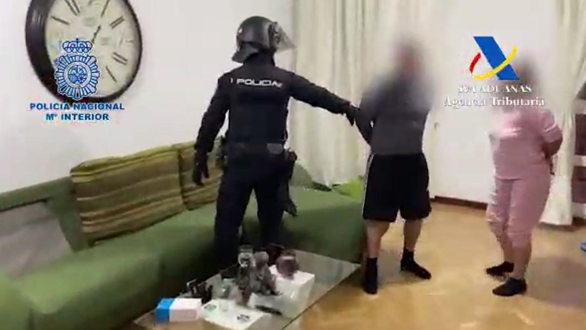 Desarticulada una banda violenta especialista en robos de viviendas en Madrid