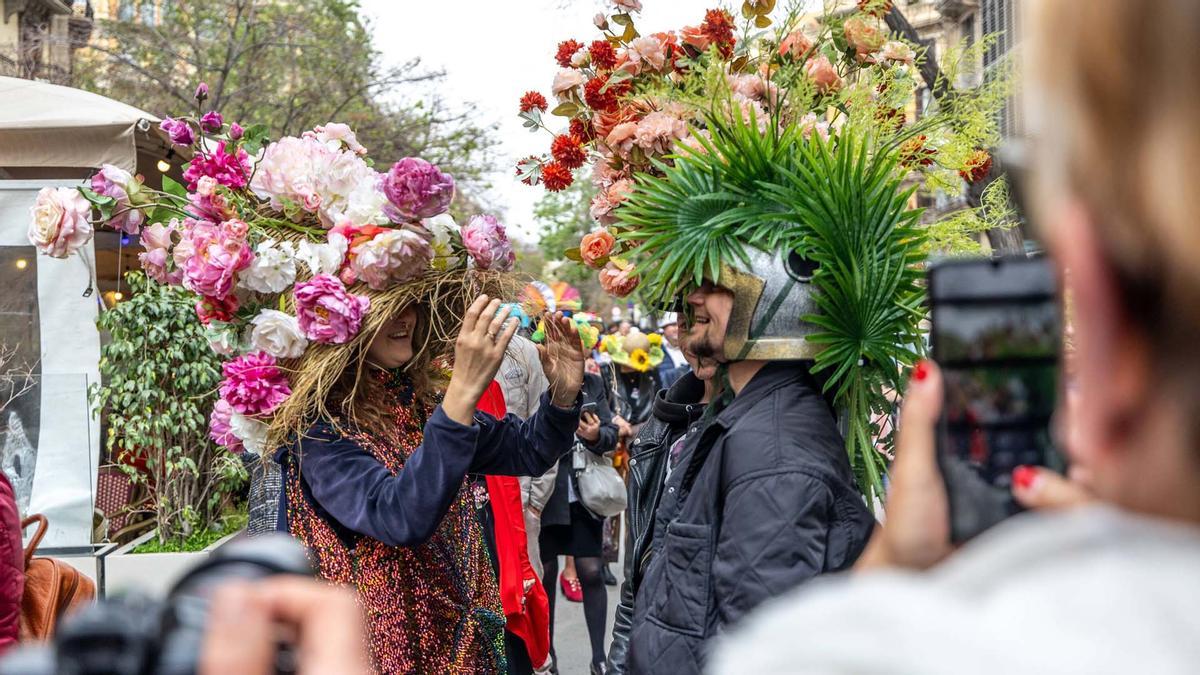 Nueva edición del Paseo con Sombrero por Barcelona