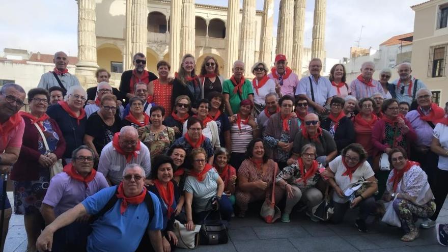 Cieza lleva a sus mayores a Extremadura a celebrar las &#039;Semanas Doradas&#039;