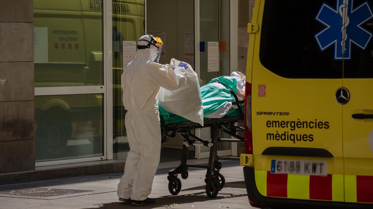 Una ambulancia de un centro de atención primaria.