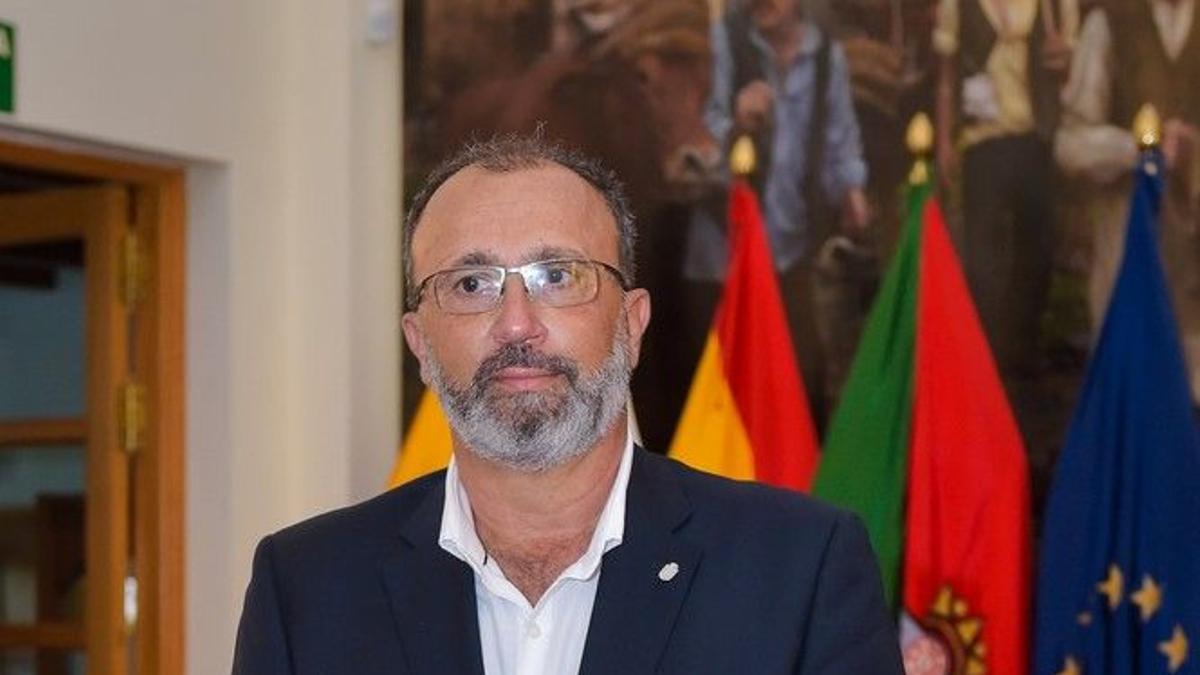 Francisco García cierra con el PSOE una mayoría estable en Santa Lucía