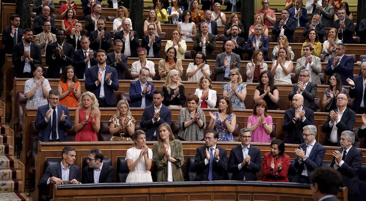 La sesión del Congreso con la comparecencia de Pedro Sánchez, en imágenes. La sesión del Congreso con la comparecencia de Pedro Sánchez, en imágenes.