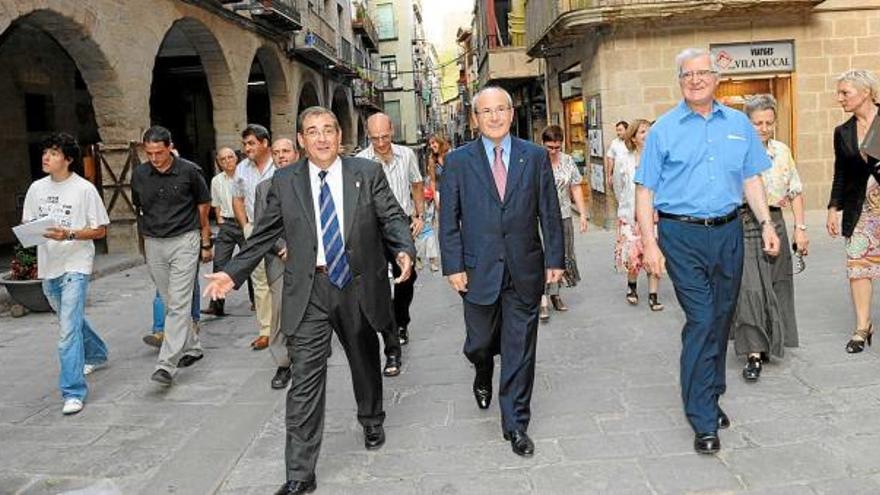 Visita del llavors president de la Generalitat, José Montilla, a les obres realitzades a Cardona, el juliol del 2010