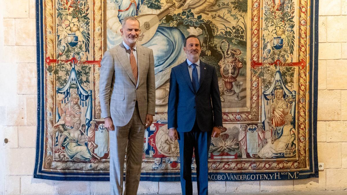 El Rey recibe a Gabriel Le Senne en el palacio de la Almudaina.
