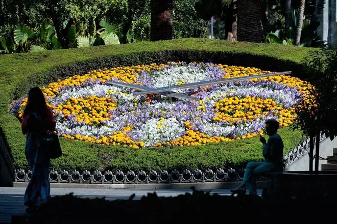 Santa Cruz de Tenerife comienza su decoración para la visita del papa León XIV