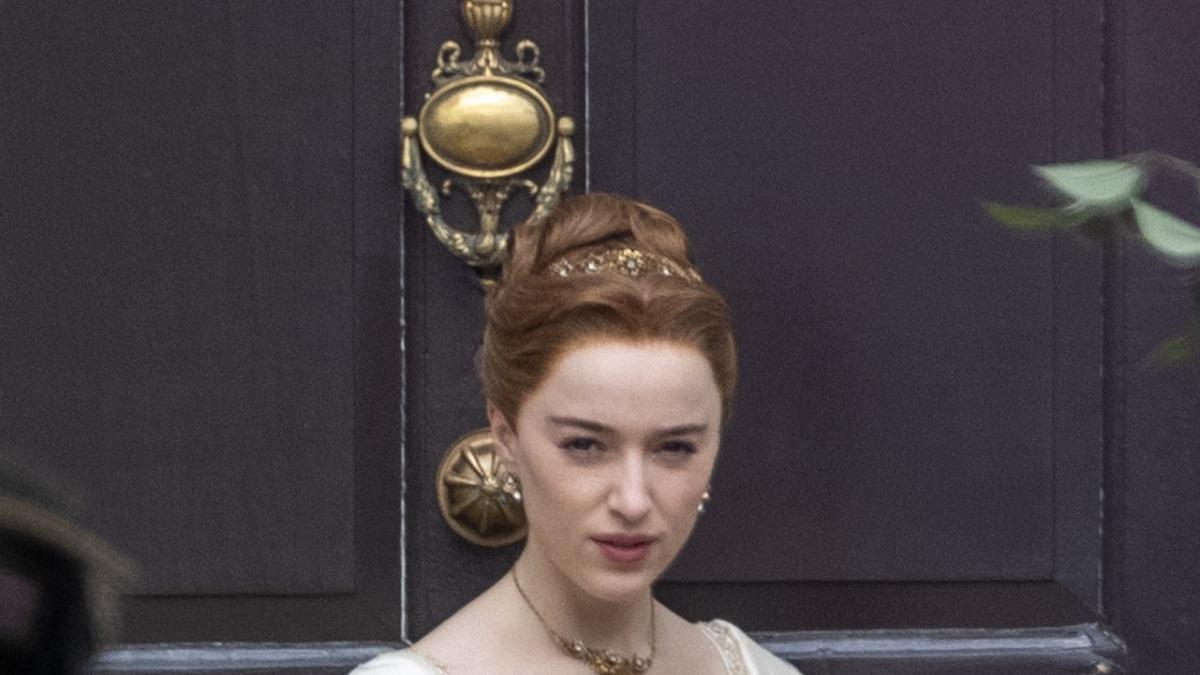 Phoebe Dynevor vuelve a encarnar a la dulce Daphne Bridgerton en la segunda temporada de la serie de Netflix