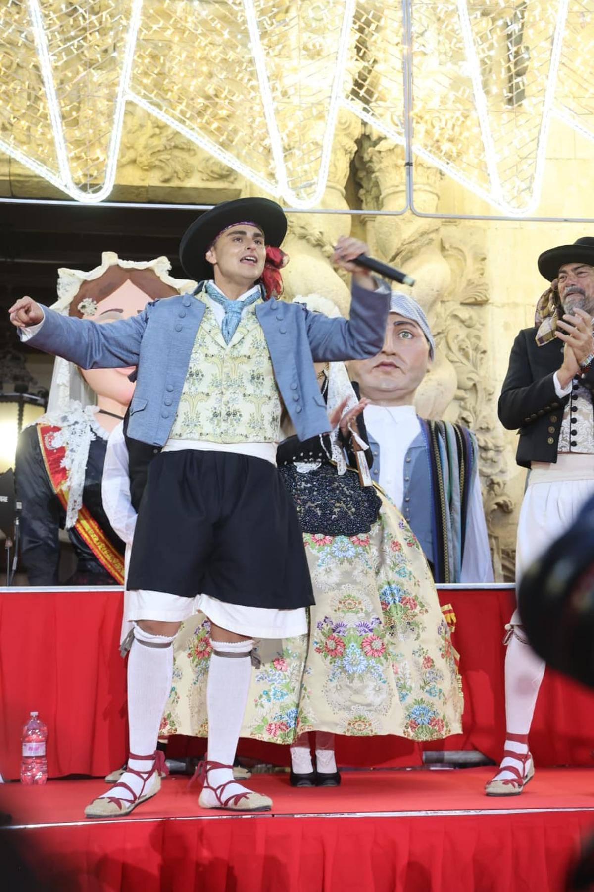Funzo reivindica en su pregón las Hogueras como identidad de Alicante