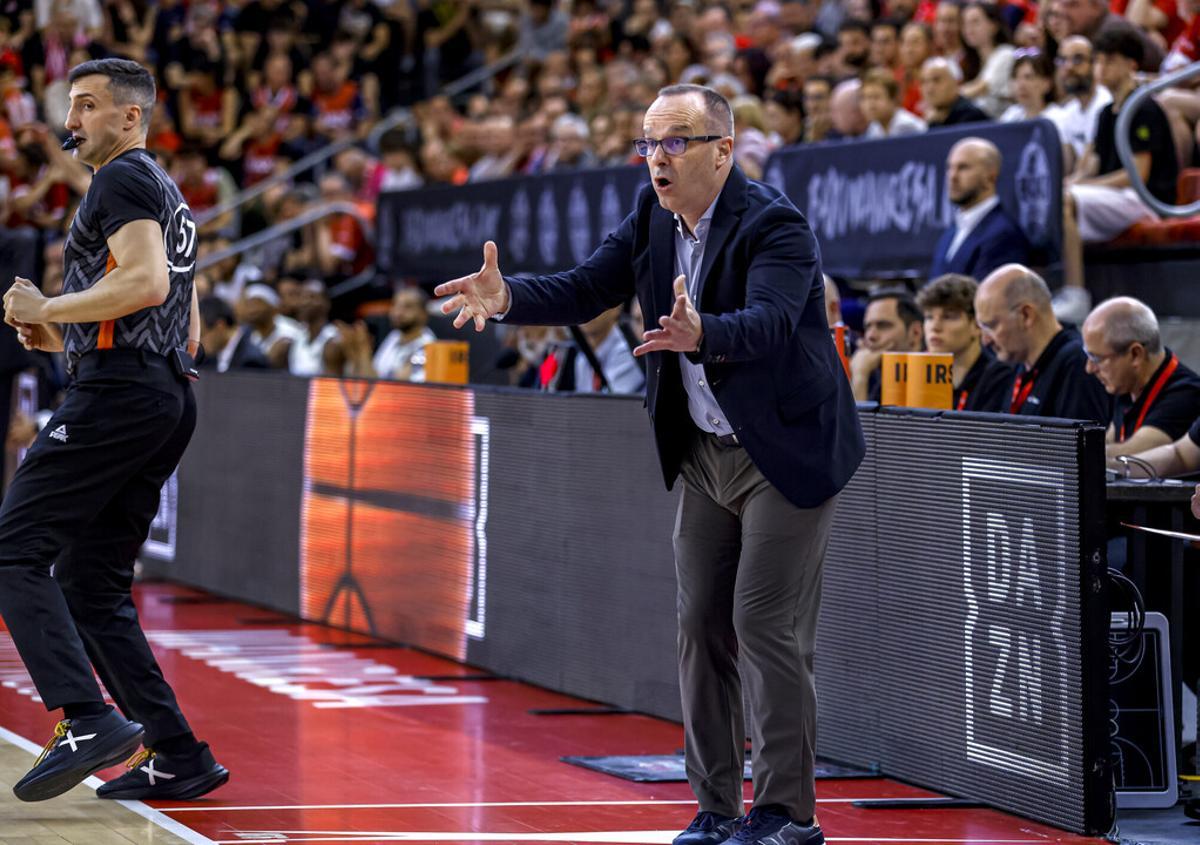 Diego Ocampo, en el partido entre el Baxi Manresa y el Valencia Basket.