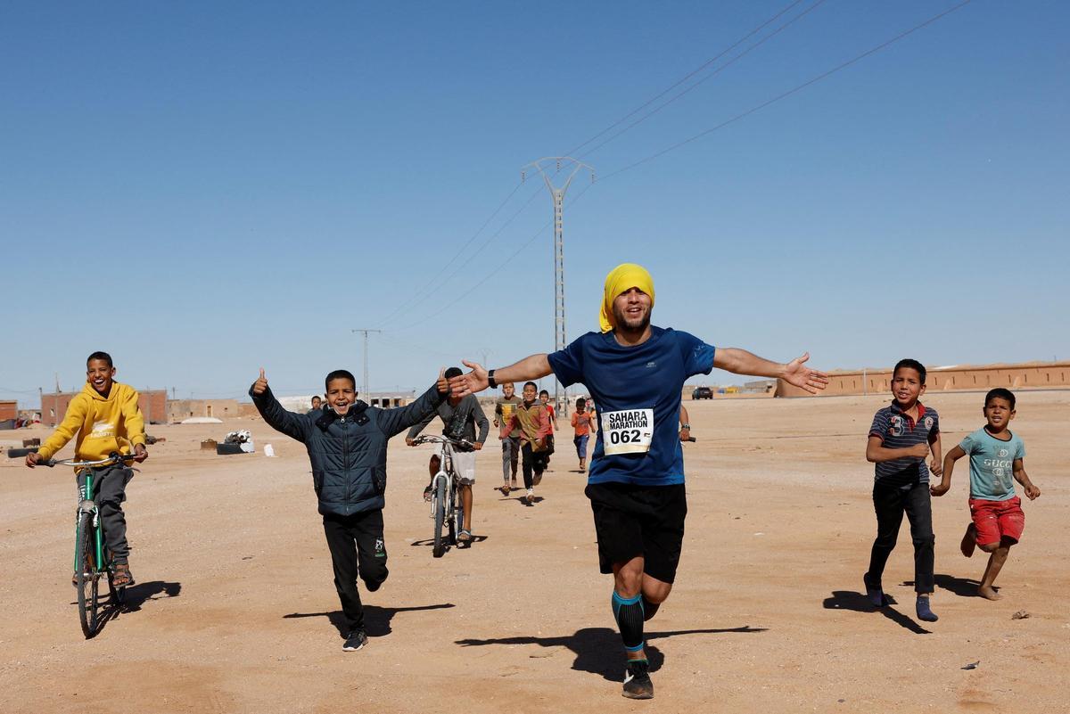 Imágenes de la 23ª edición del Sahara Marathon, en Argelia.