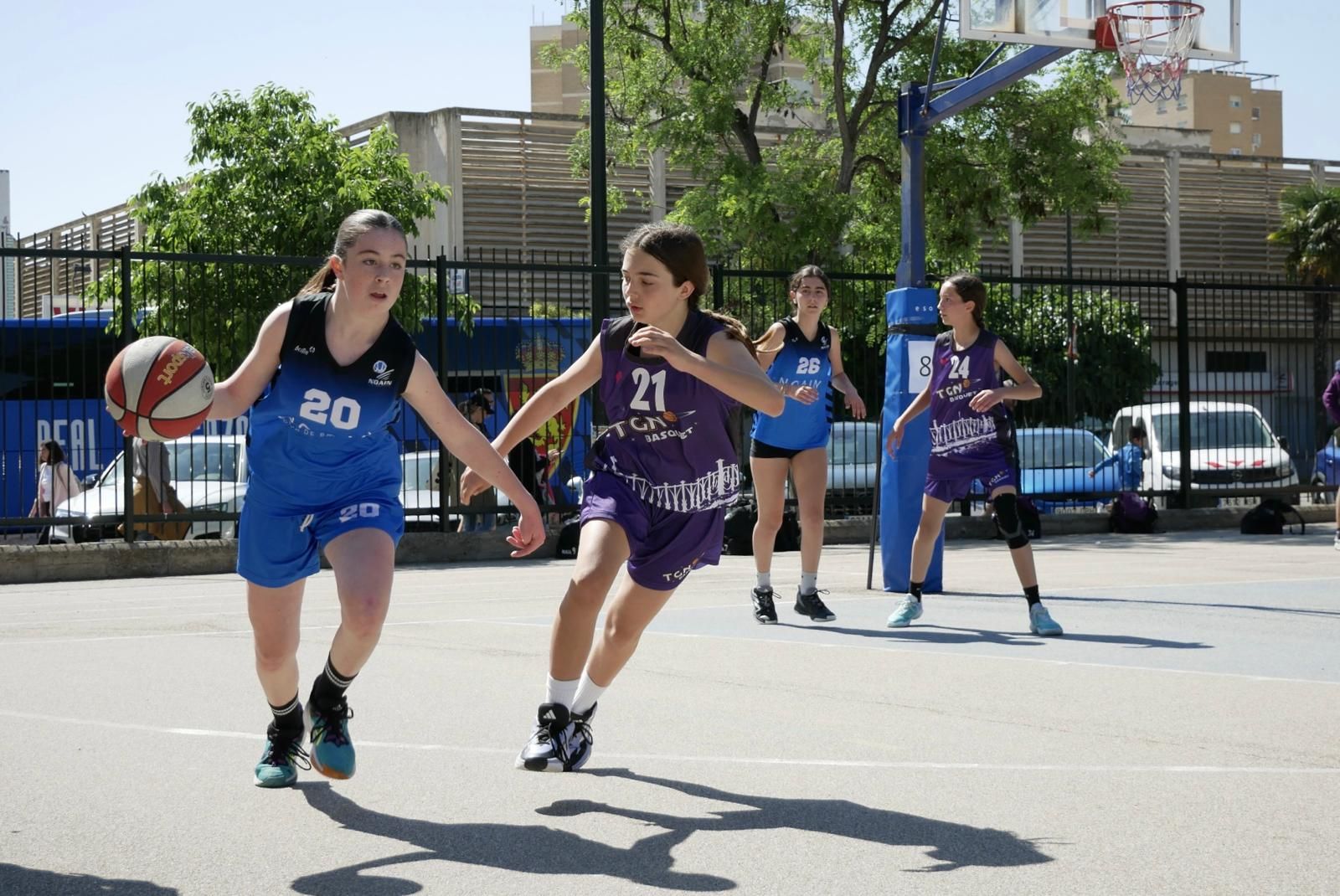 En imágenes | El colegio Doctor Azúa celebra su multitudinario torneo nacional de balonesto