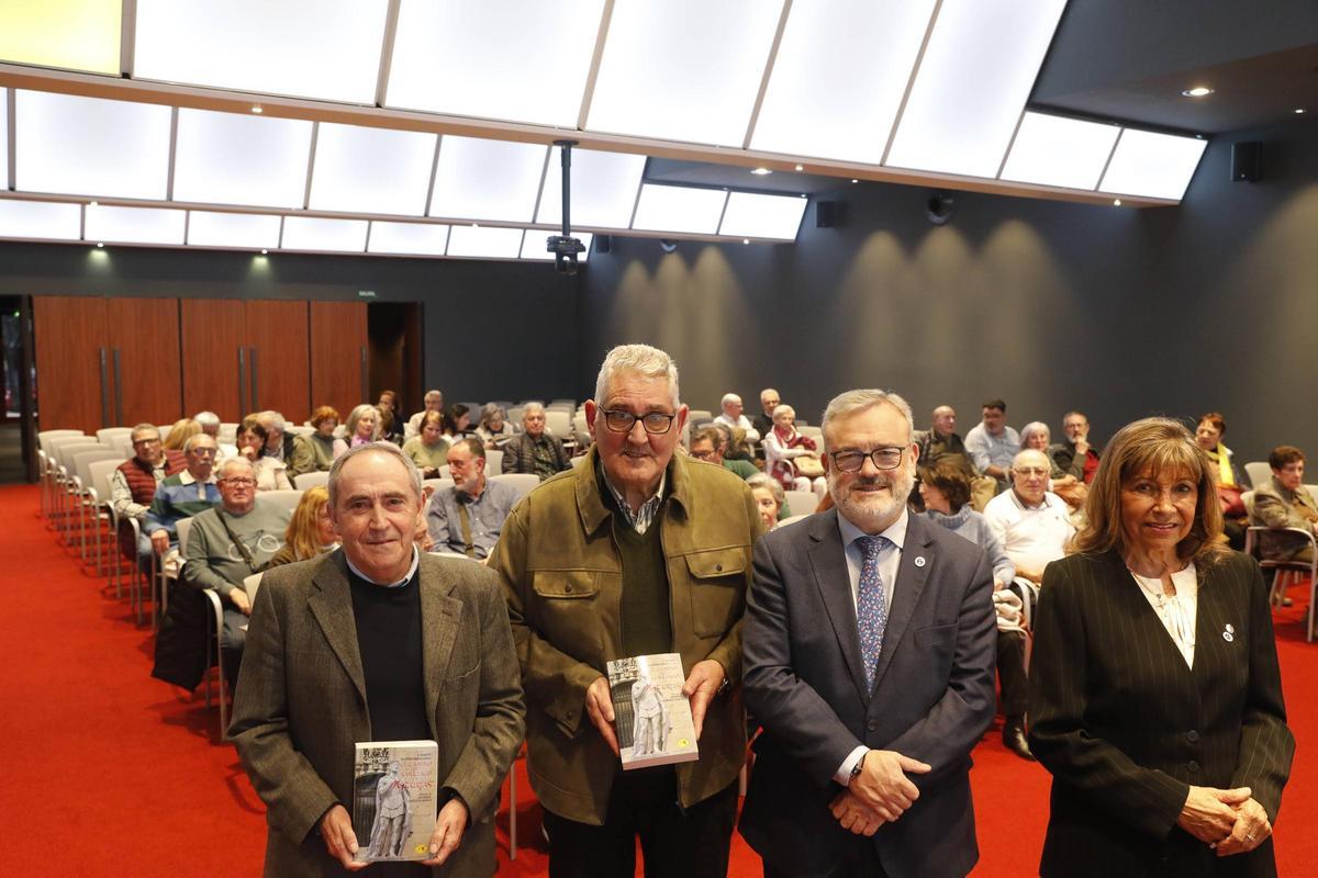 Por la izquierda, José Ramón Alonso, Laureano García, Alfredo García Quintana y Lourdes Campillo.