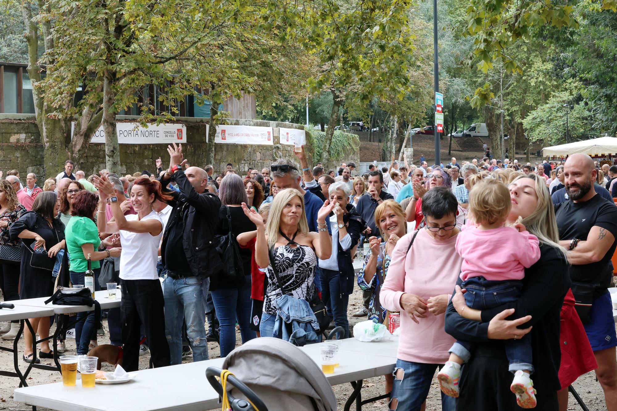 Búscate entre los asistentes a la Fiesta del Mejillón de Castrelos