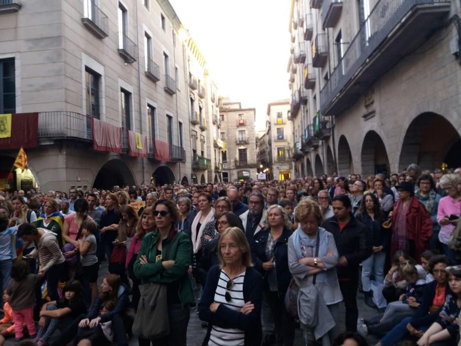 Acte a favor de l''escola catalana a la plaça del Vi de Girona