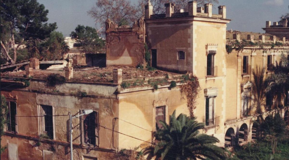 El palacio de los Condes de Ròtova en Moncada antes de la rehabilitación.