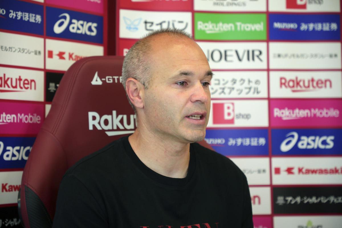 Iniesta opina sobre Xavi y Pedri