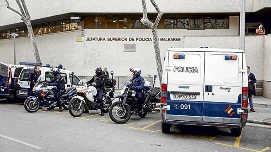 La Policía Nacional detuvo el miércoles al exsacerdote y maestro del colegio de Palma.