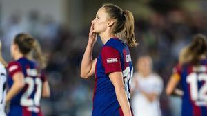 Caroline Graham Hansen celebra un gol en el Clásico