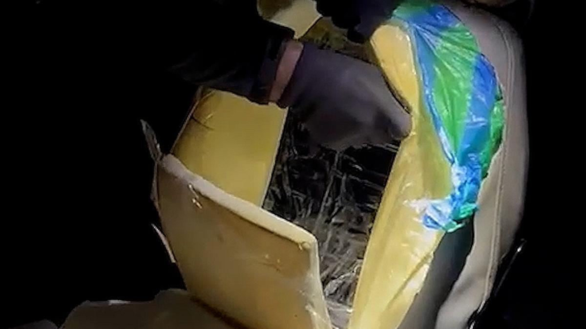 Droga escondida en una silla de ruedas.