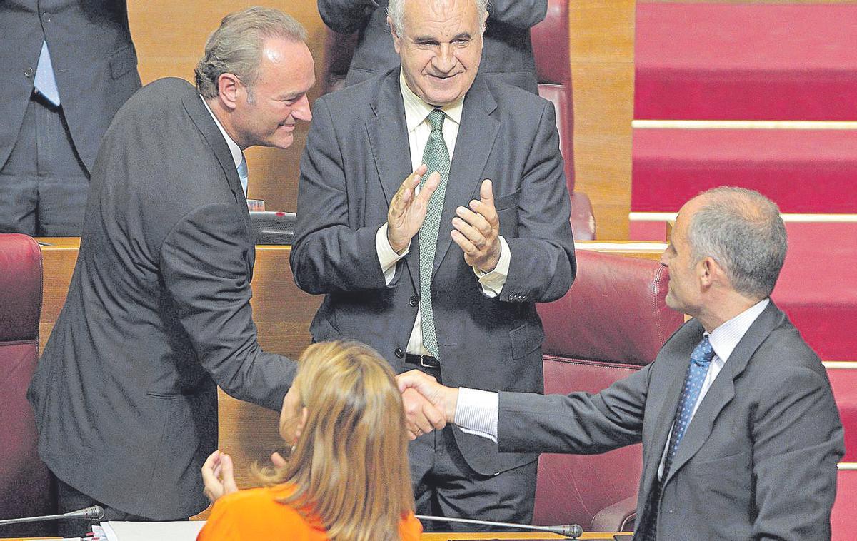 Alberto Fabra y Francisco Camps, en 2011.