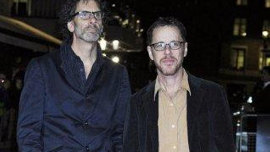 Los directores estadounidenses Joel y Ethan Coen.