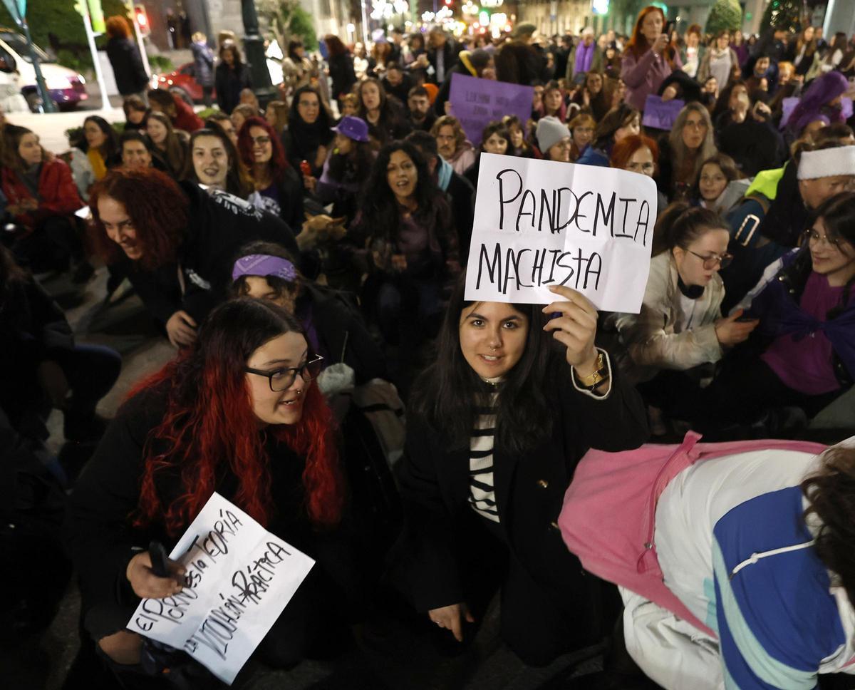 Día de la Mujer - 8M Galicia | El feminismo de Vigo lanza un grito sin ...