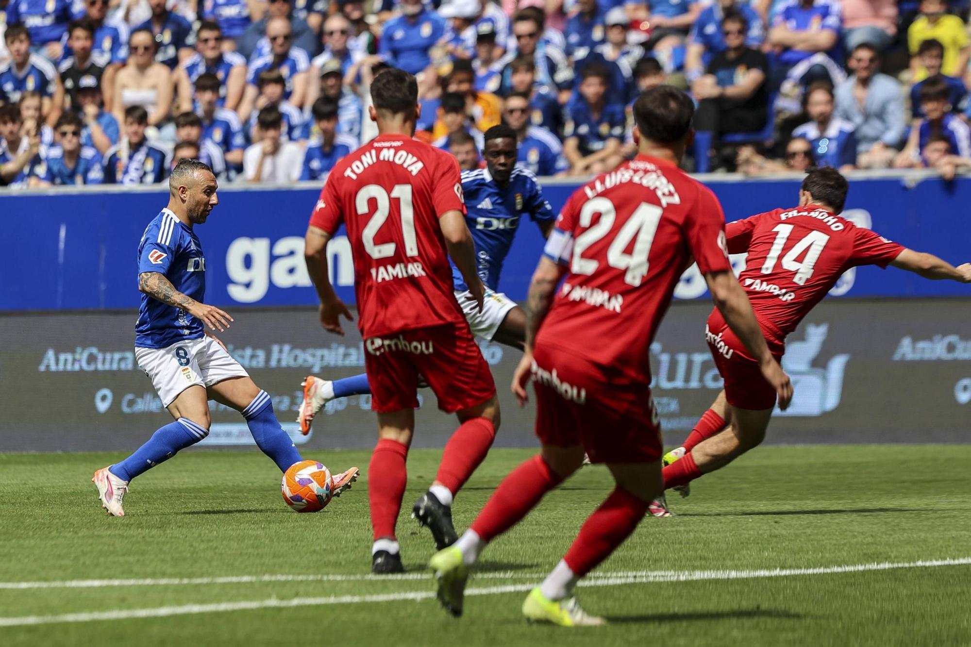 EN IMÁGENES: Ambientazo en la valiosa victoria del Oviedo contra el Zaragoza
