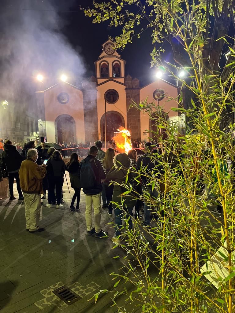 Judas 'Tito Berni' arde en Valleseco