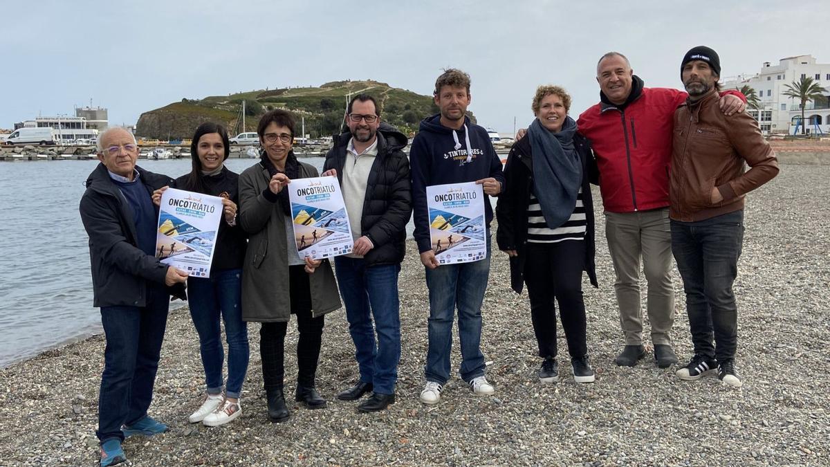 Imatge de la presentació a la platja del Port de Llançà