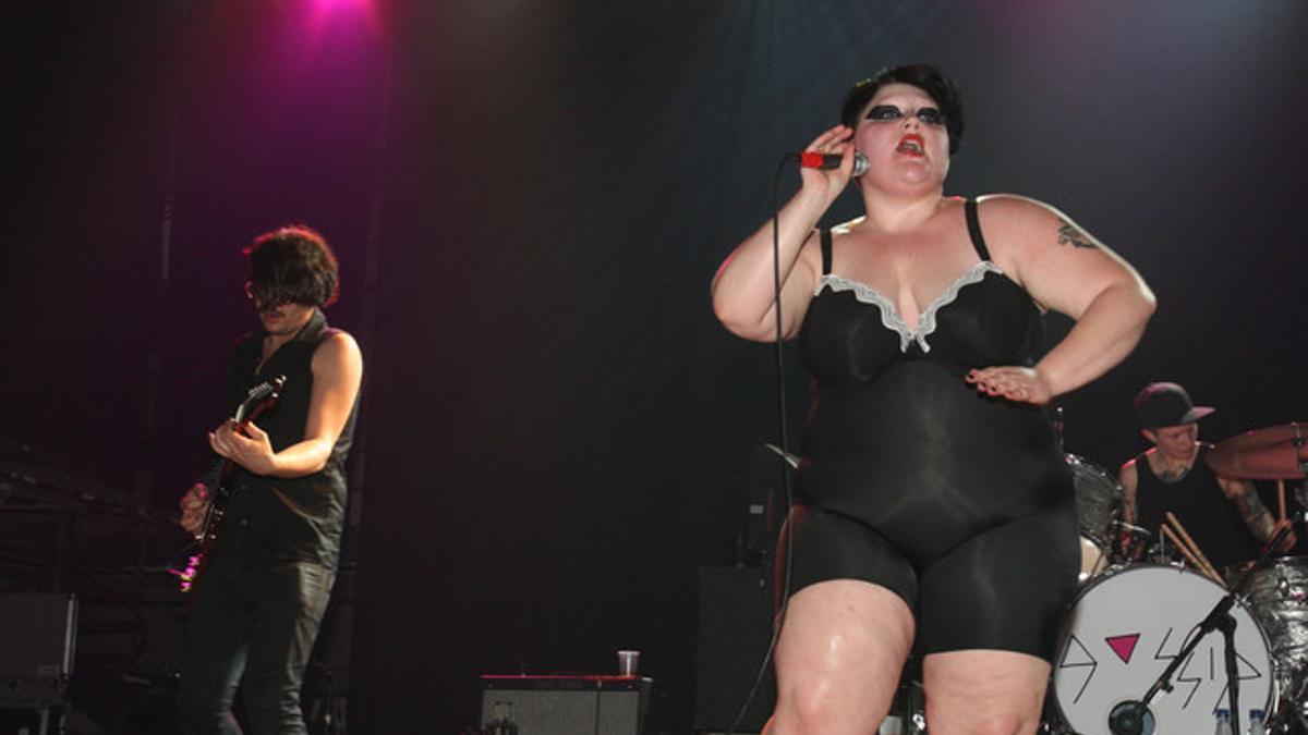 Gossip, durante un concierto en Razzmatazz, en el 2009.