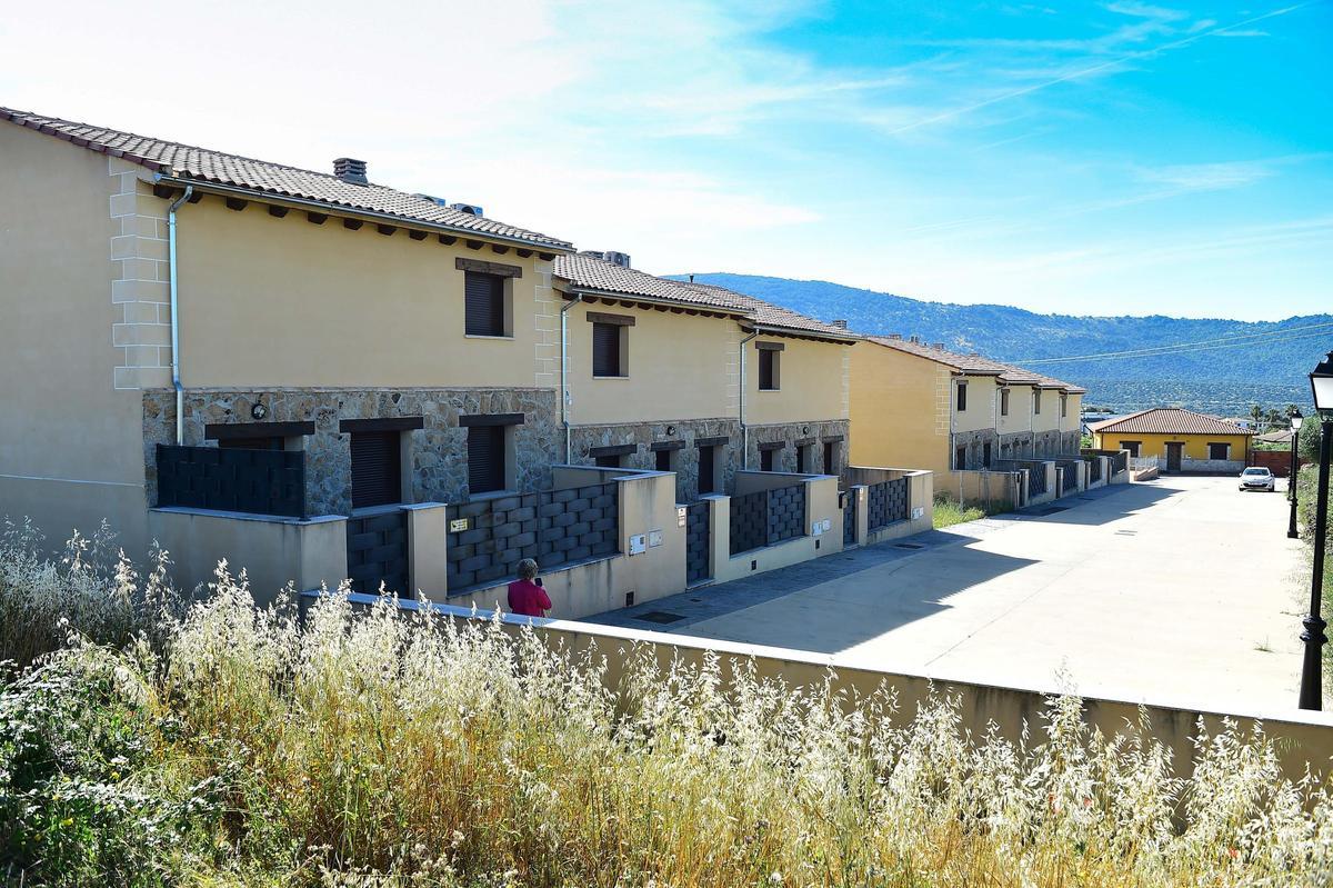 Fotogalería | El tirón de la vivienda nueva en Oliva de Plasencia Fotogalería | El tirón de la vivienda nueva en Oliva de Plasencia