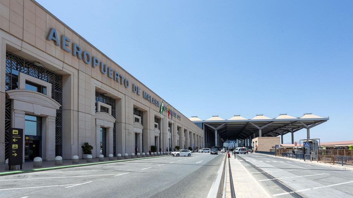 Telefónica y Amper actualizarán las redes de comunicaciones críticas en el Aeropuerto de Málaga: así serán los trabajos