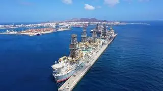 Activan la prealerta por contaminación marina en Las Palmas tras detectarse una mancha frente al Reina Sofía