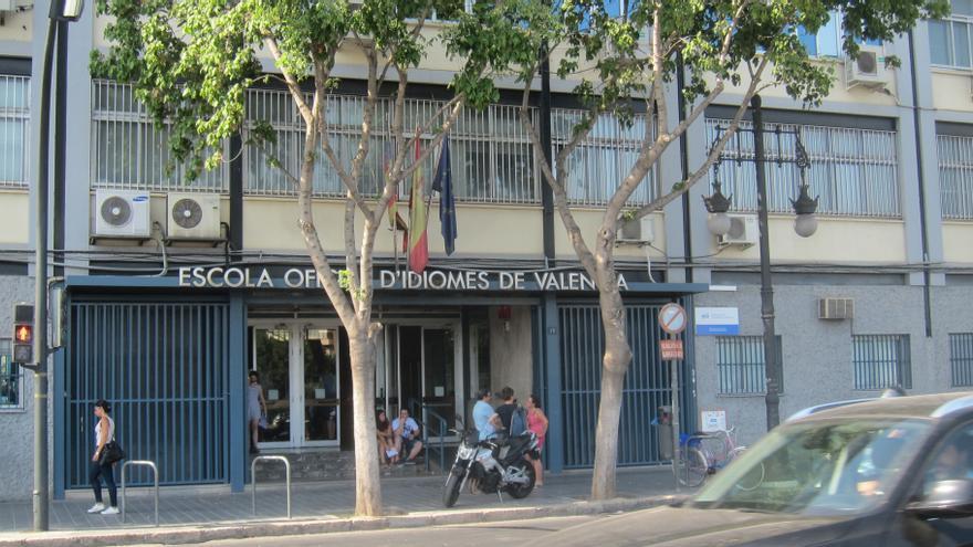 El SOS de las Escuelas Oficiales de Idiomas en apoyo a la huelga: “En los últimos años hemos perdido 280 grupos”