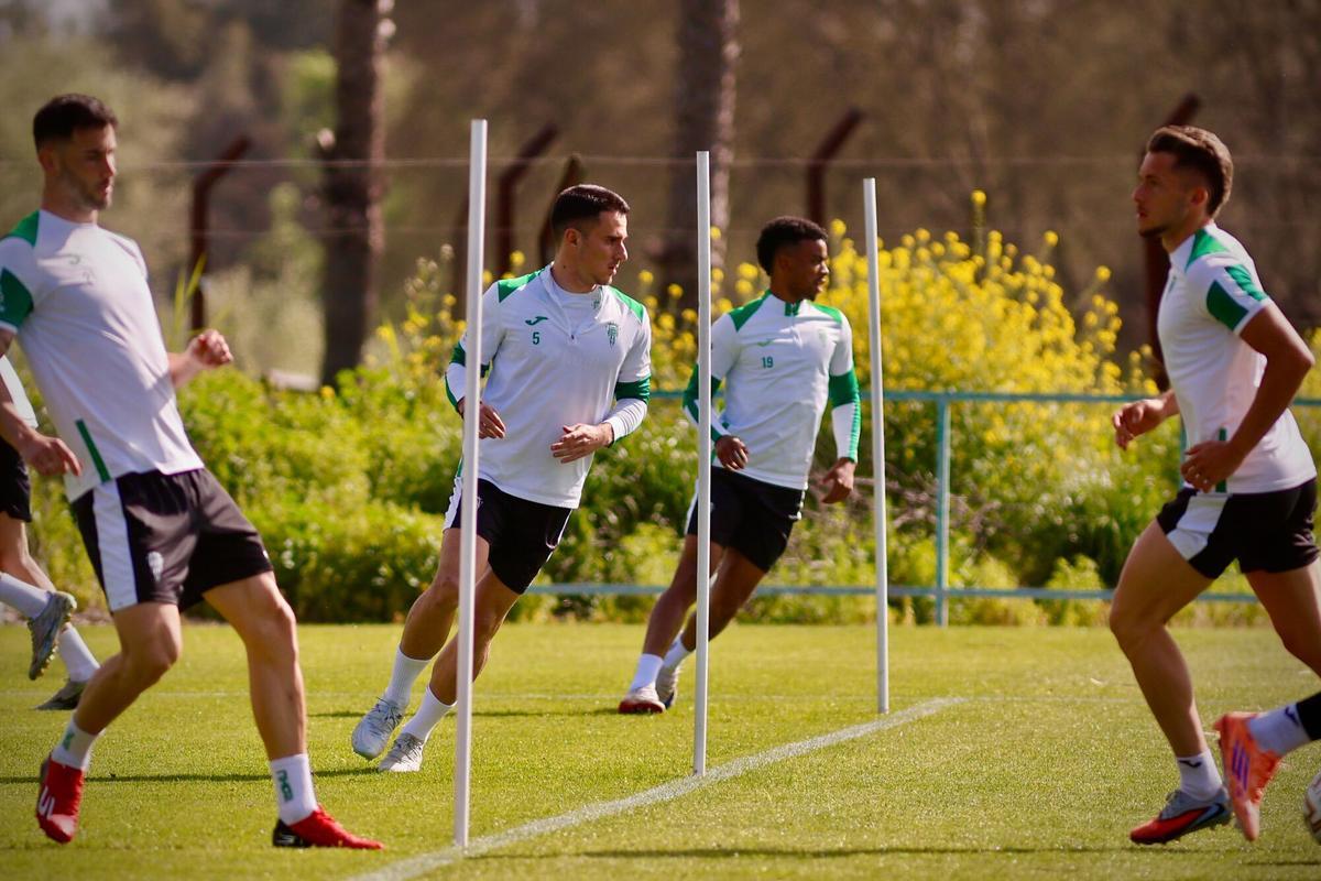 Diego Bri y Dalisson durante un entrenamiento del Córdoba CF este curso.