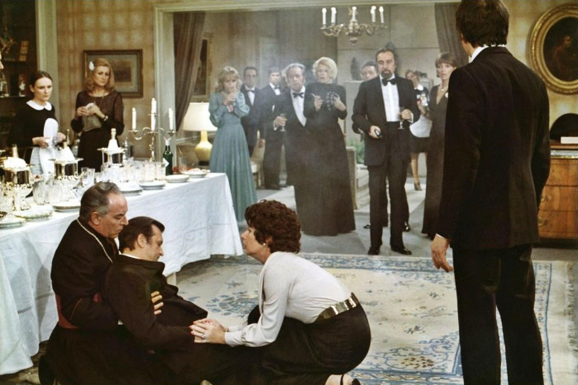 Fotograma de &quot;O discreto encanto da burguesía&quot;, de Luis Buñuel (1972).