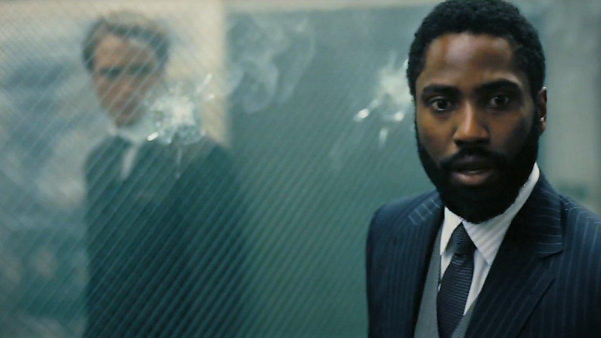 John David Washington y Robert Pattinson, en 'Tenet'