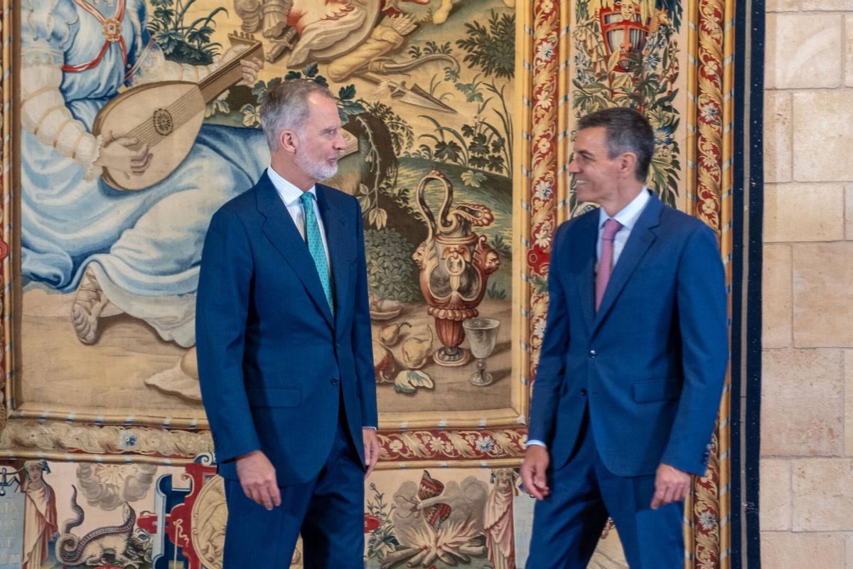 PALMA. Despacho en la Almudaina con el rey y el presidente del gobierno.